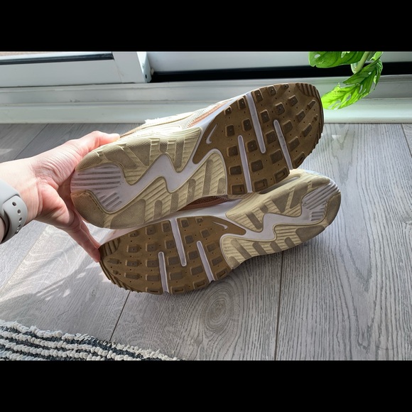 Japanese Nike Air Max Running Shoes Beige - Picture 6 of 9